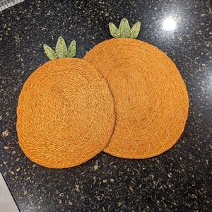 🍍 Vintage woven pineapple trivet